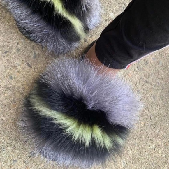 Yellow Thunder Real Fur Custom Slides sizes 7.5,8,8.5,9,5,10 only - Picture 1 of 5